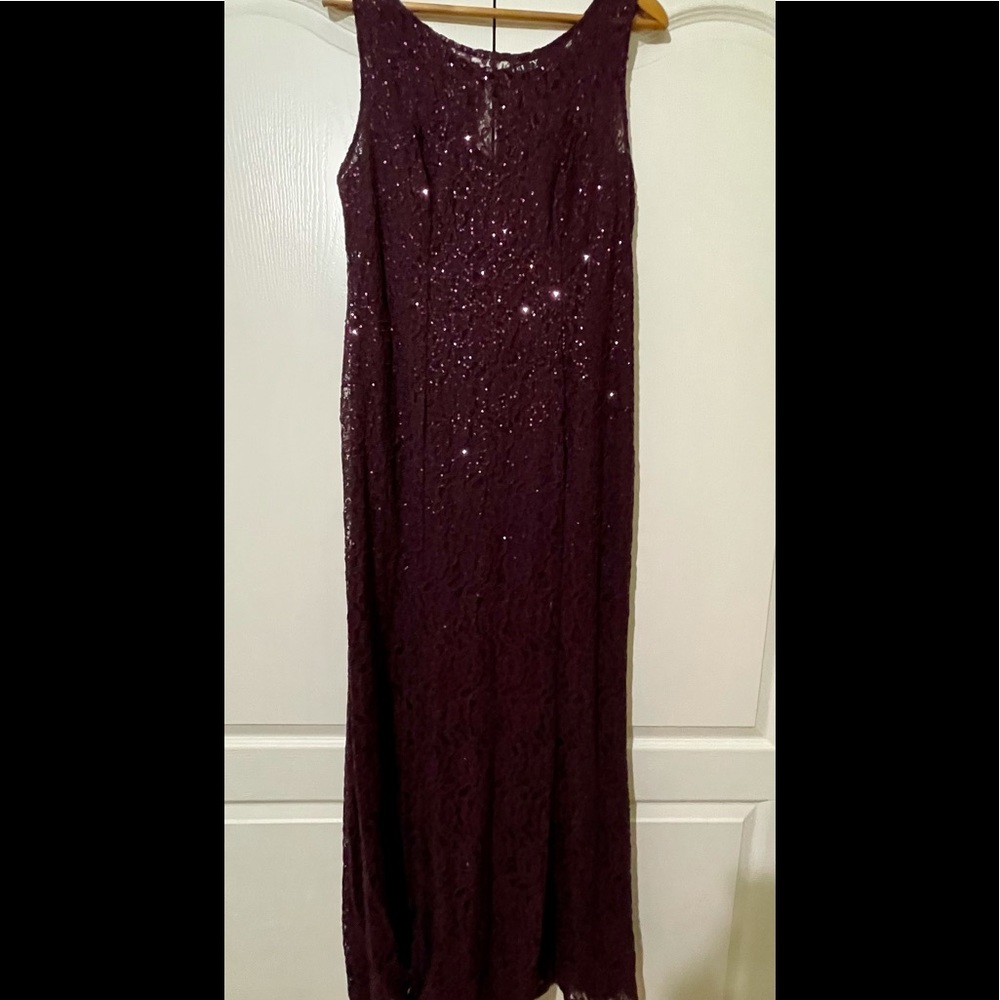 SLNY Formal evening burgundy dress